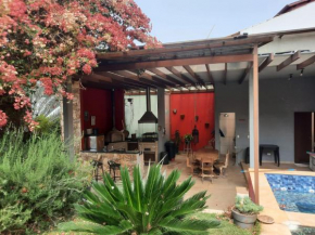 Linda casa com piscina em Atibaia